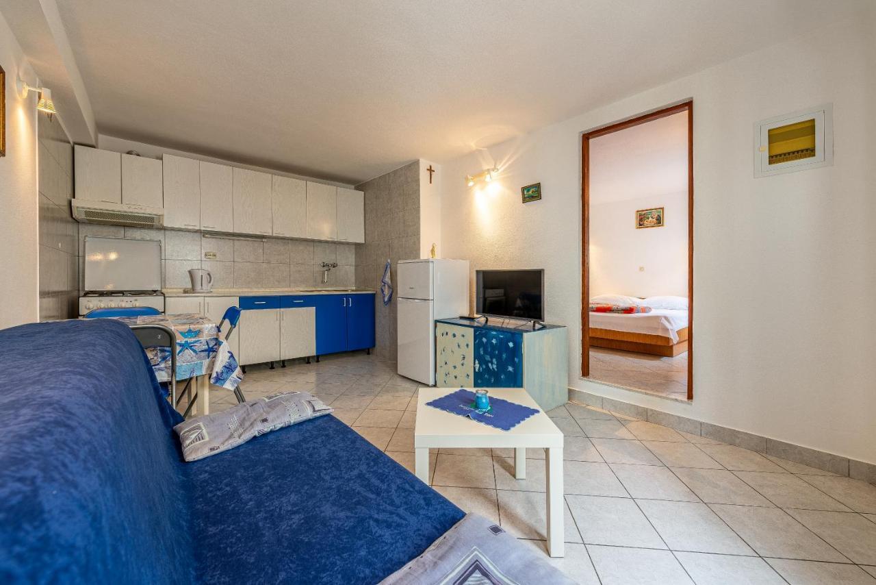 Apartment Bura Primosten Exterior photo
